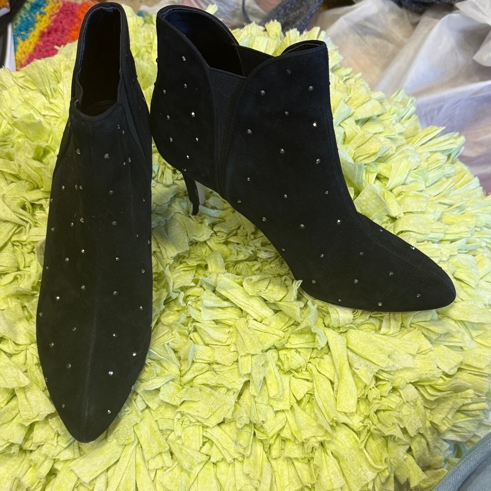 White House Black Market, Black Studded Women's Boots, heels, Sz 9.5M